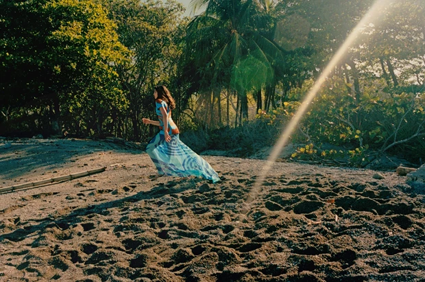 TROPICAL SUMMER ΜΟΔΑ HARPER'S BAZAAR GREECE Aug 2026