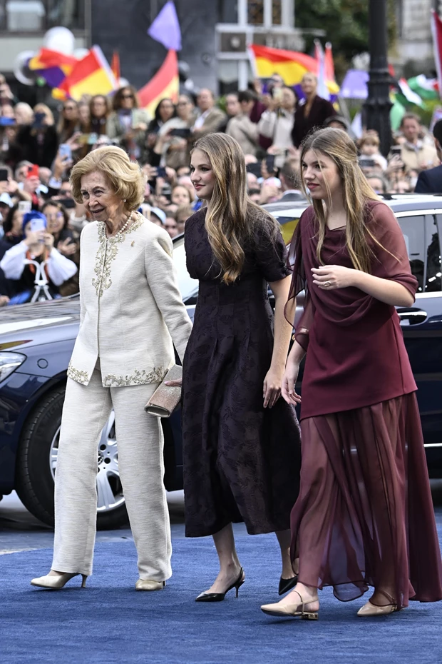 Βασίλισσα Σοφία | Γιατί ήταν η πιο καλοντυμένη στα Βραβεία της Πριγκίπισσας των Αστουριών;