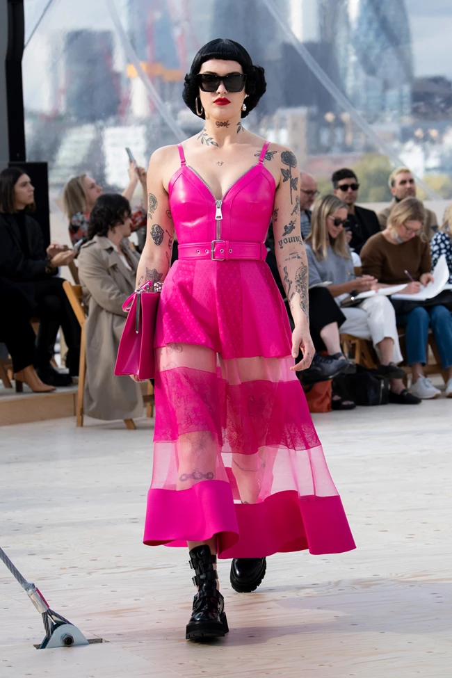 Alexander McQueen S22