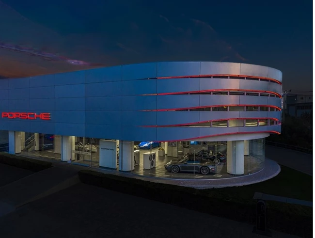 Το νέο Destination Porsche επαναπροσδιορίζει τη θέση της Porsche