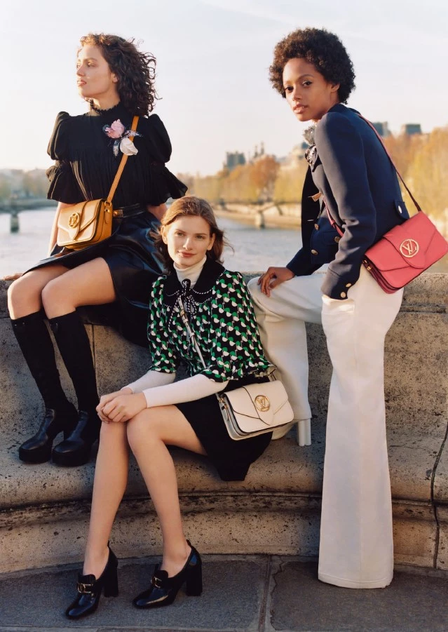 Ο οίκος Louis Vuitton λανσάρει την LV Pont 9