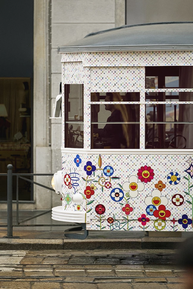 Louis Vuitton × Murakami | Μία περιήγηση στα ειδικά σχεδιασμένα pop up stores του γαλλικού οίκου σε επτά σημεία του πλανήτη