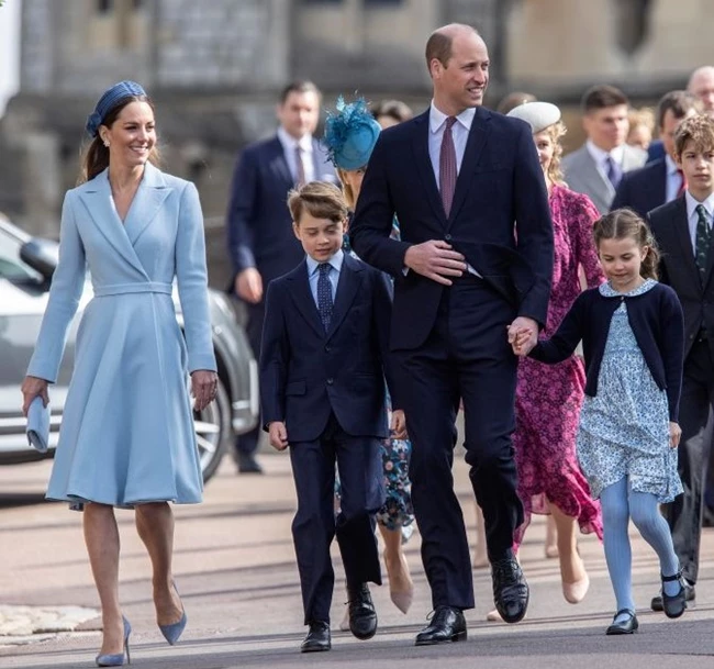 Πρίγκιπας William-Kate Middleton | H εμφάνιση με τα παιδιά τους στην εκκλησία για το Πάσχα των Καθολικών
