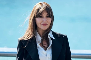 From Day to Night | Τα πιο κομψά χτενίσματα για μαλλιά μεσαίου μήκους