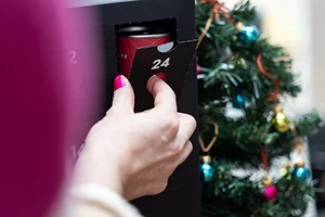 Αντίο στις χριστουγεννιάτικες γιρλάντες! Τι θα χρησιμοποιήσετε για ένα καλόγουστο δέντρο;