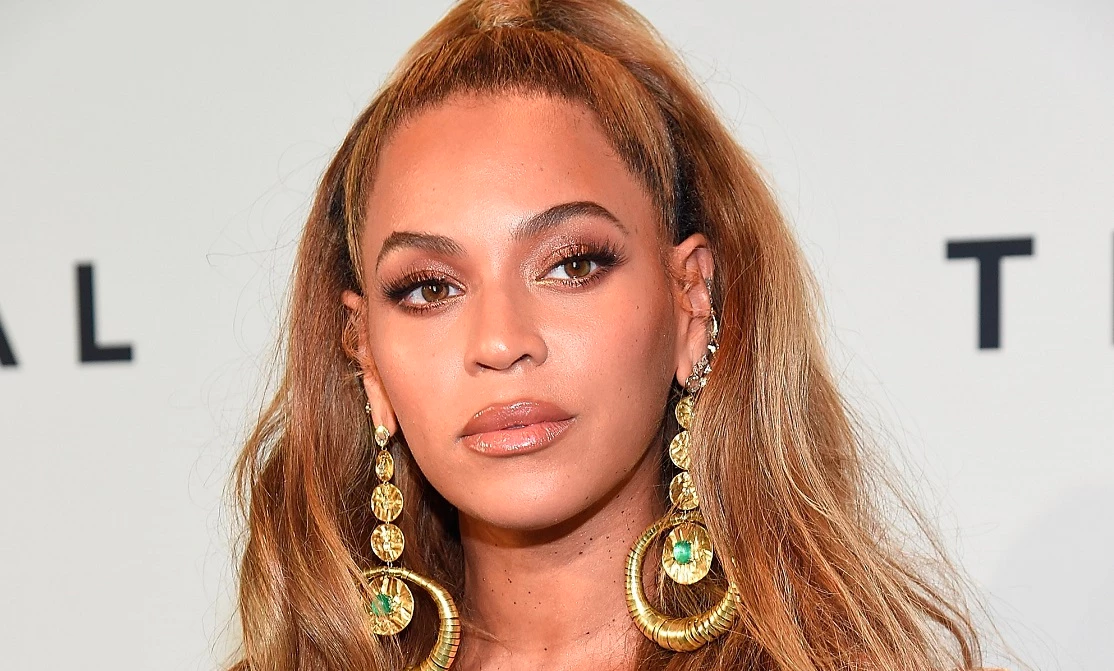 Η Kendall Jenner θα αλλάξει για πάντα τον τρόπο που κάνετε touch ups στο foundation