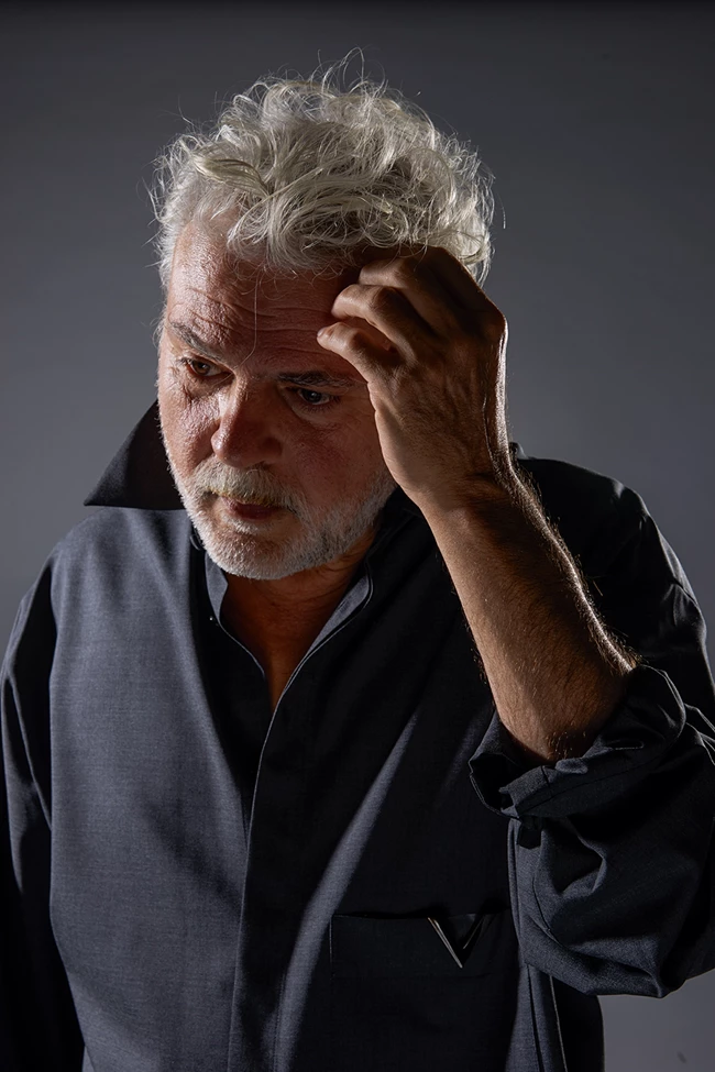 Νίκος Καραθάνος