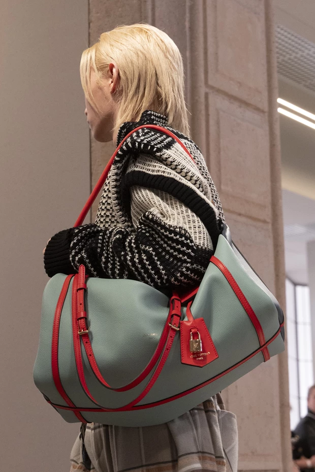 LV_AW25_