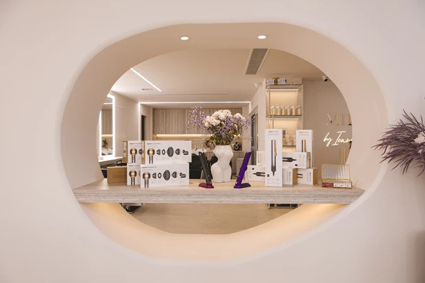 Love is in the (h)air | Τα styling tools που θα σας χαρίσουν τα πιο κομψά χτενίσματα για την Ημέρα του Αγίου Βαλεντίνου