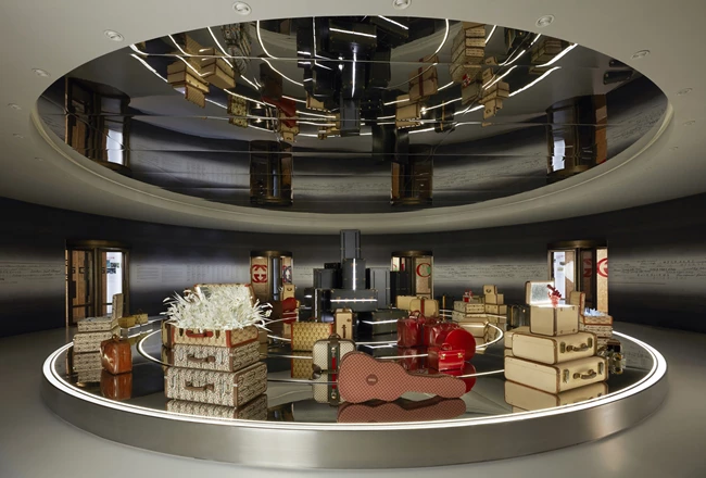 Gucci Cosmos portals