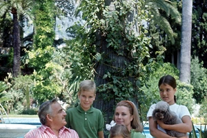 Jazmin Grace Grimaldi | Η ταλαντούχα εγγονή της Grace Kelly τραγουδάει το "Proud Mary" για να τιμήσει την Tina Turner