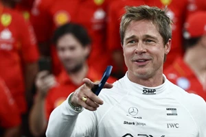 Ο Brad Pitt με ανανεωμένη εικόνα στην πρεμιέρα της νέας του ταινίας