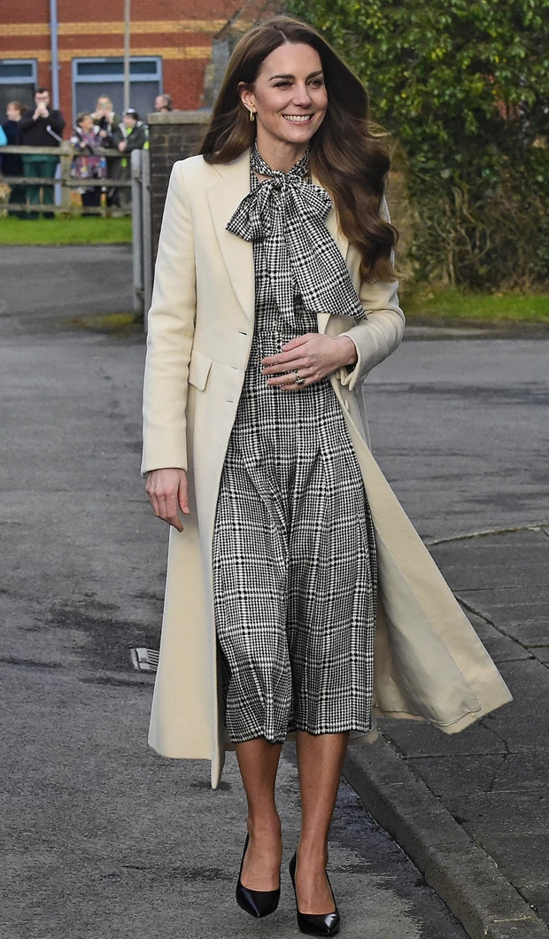 H Kate Middleton έκανε δύο επίσημες εμφανίσεις στην ίδια ημέρα προκαλώντας συζητήσεις