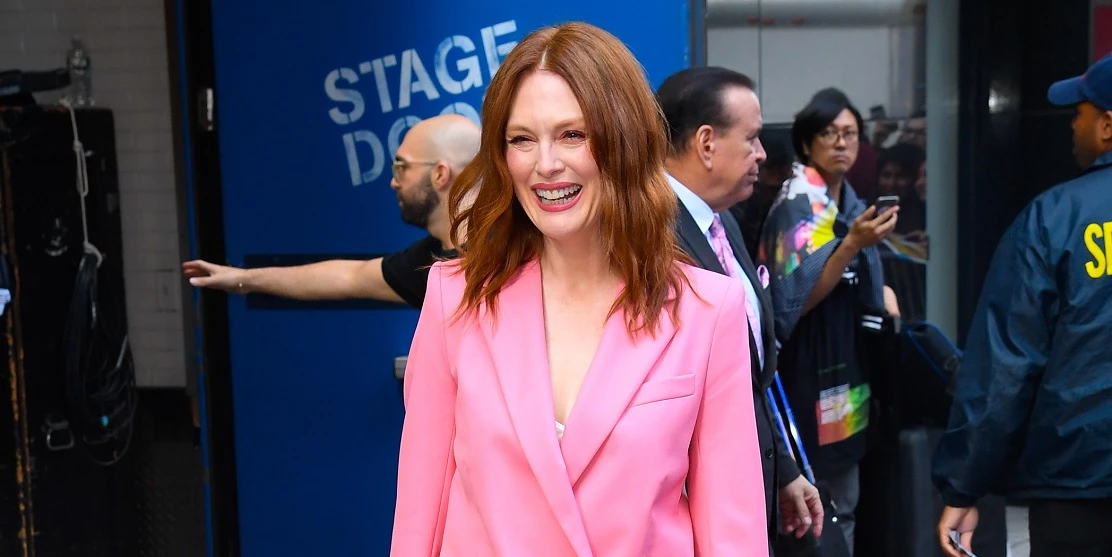 Julianne Moore | Κάποτε της είχαν πει να προσπαθήσει να δείχνει πιο όμορφη