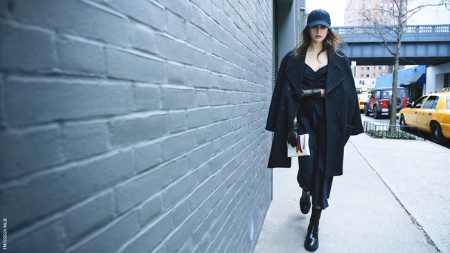 DKNY καμπάνια Kaia Gerber