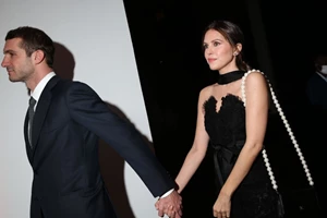 Dasha Zhukova Niarchos | Ποιον δισκεκατομμυριούχο έχει παντρευτεί η 69χρονη μητέρα της, Elena;