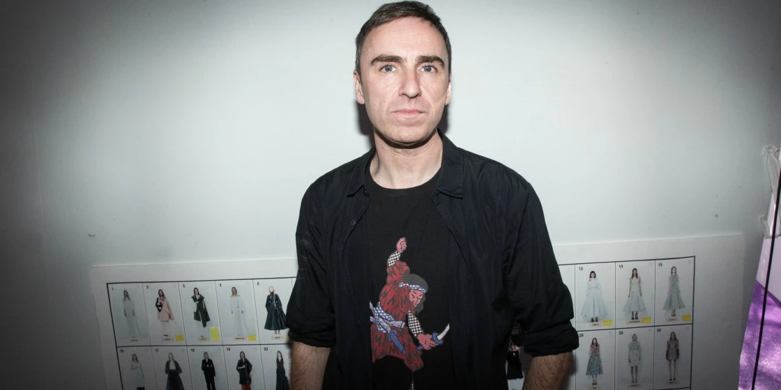 Raf Simons | Θα παρουσιάσει την πρώτη γυναικεία συλλογή για το δικό του brand