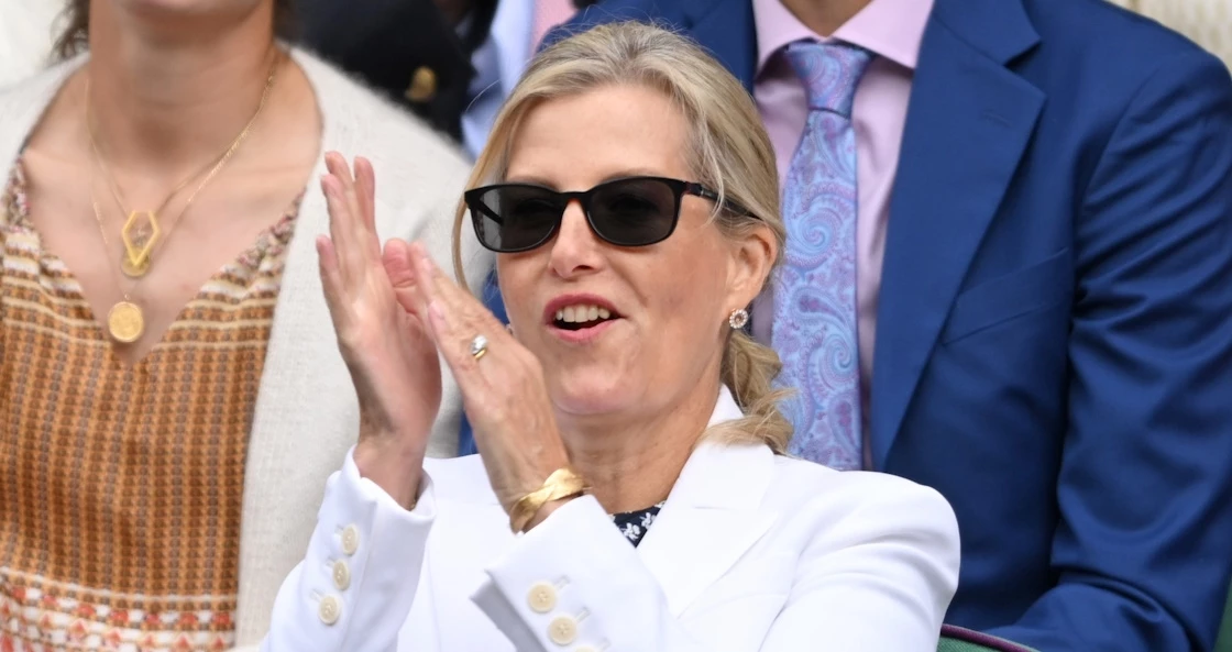 Ο ήσυχος διπλωμάτης που βοήθησε να διαμορφωθεί η πορεία των William και Harry στη σύγχρονη μοναρχία