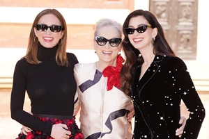 Η ιδιαίτερη φιλία του Alexander McQueen με την Isabella Blow γίνεται ταινία