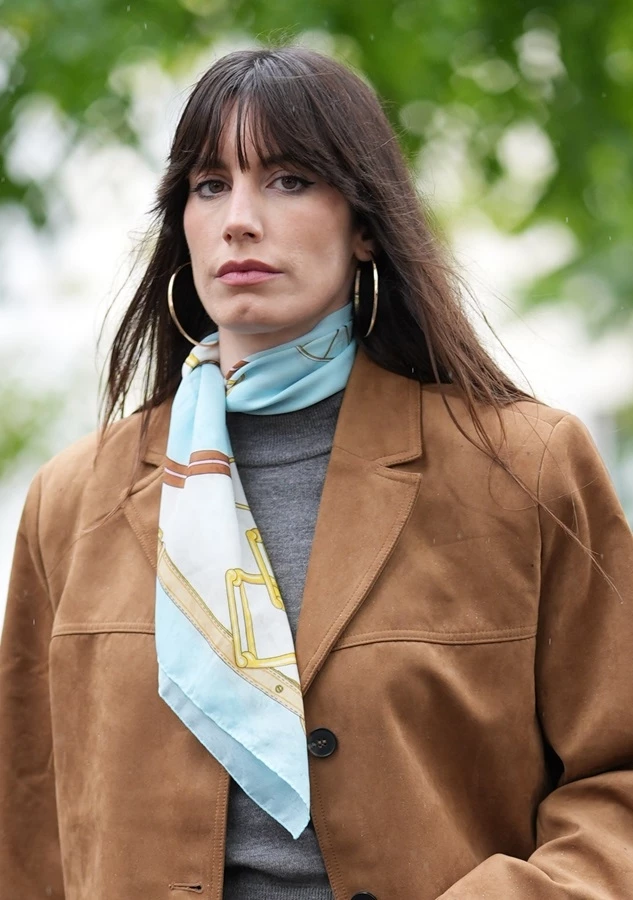 Paris street style ss25