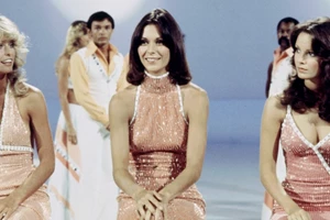 Η Drew Barrymore εξηγεί γιατί "έχει τελειώσει" με τους στηθόδεσμους