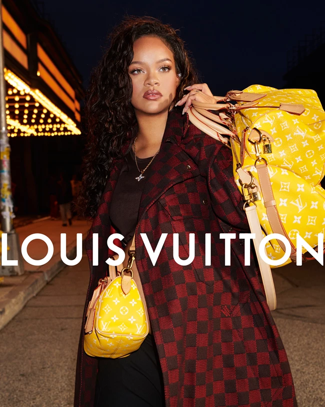 H έγκυος Rihanna στην καμπάνια για την Speedy της Louis Vuitton