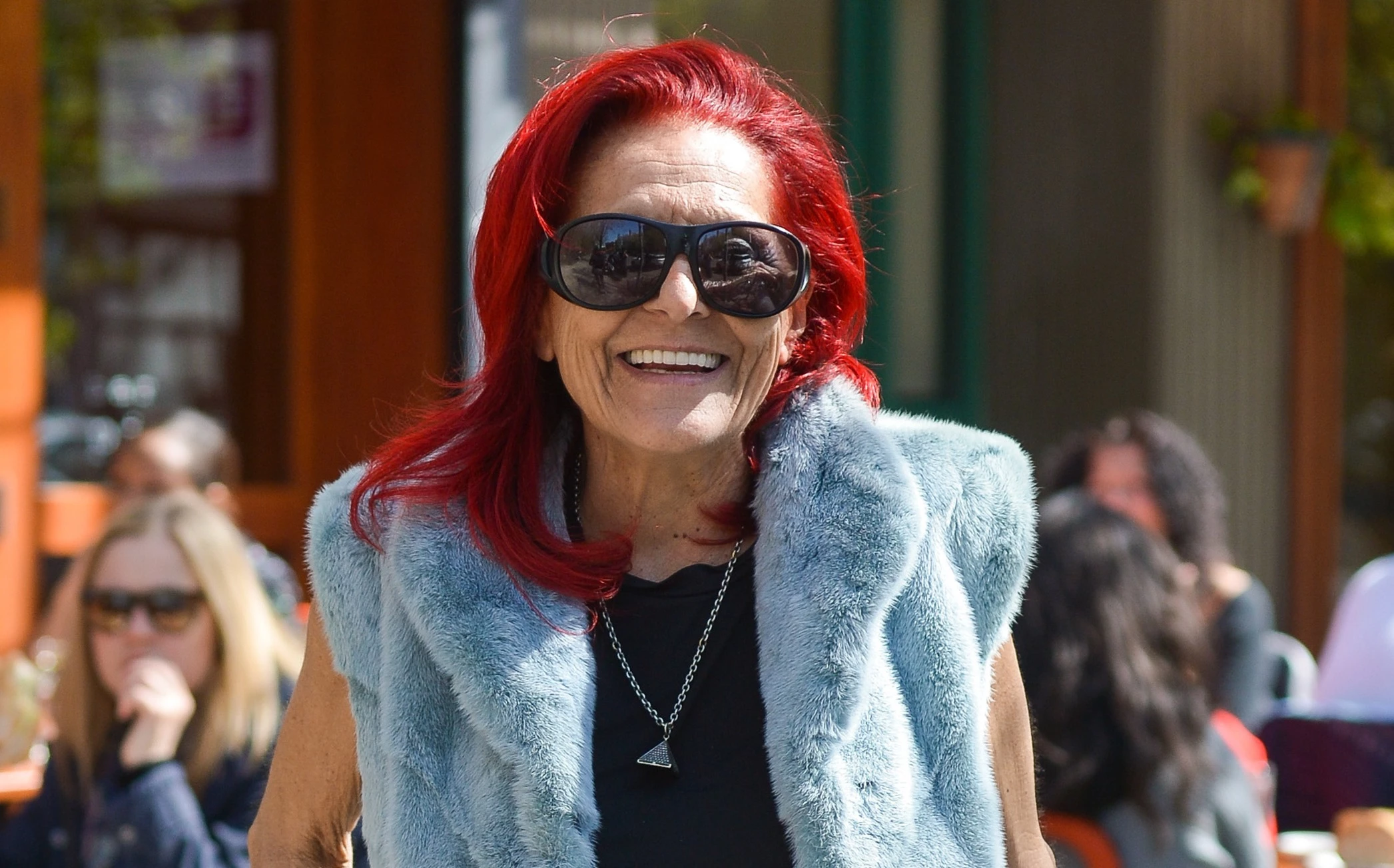 And Just Like That | Η επιστροφή του πιο iconic φορέματος από την γκαρνταρόμπα της Carrie Bradshaw