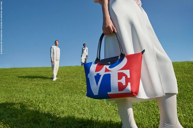 Longchamp x Robert Indiana | Όταν η τέχνη συναντά το Parisian Chic