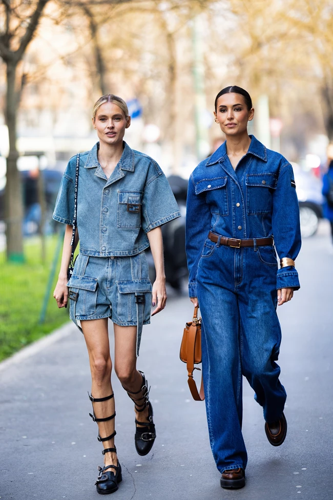 blue jeans street style