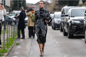 Πρωτοχρονιά με κρύο | Τα 5 πανωφόρια που θα σας κρατήσουν ζεστή και κομψή