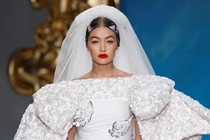 Bride over 50 | Το υποδειγματικό beauty look της Jennifer Lopez στο γάμο της με τον Ben Affleck