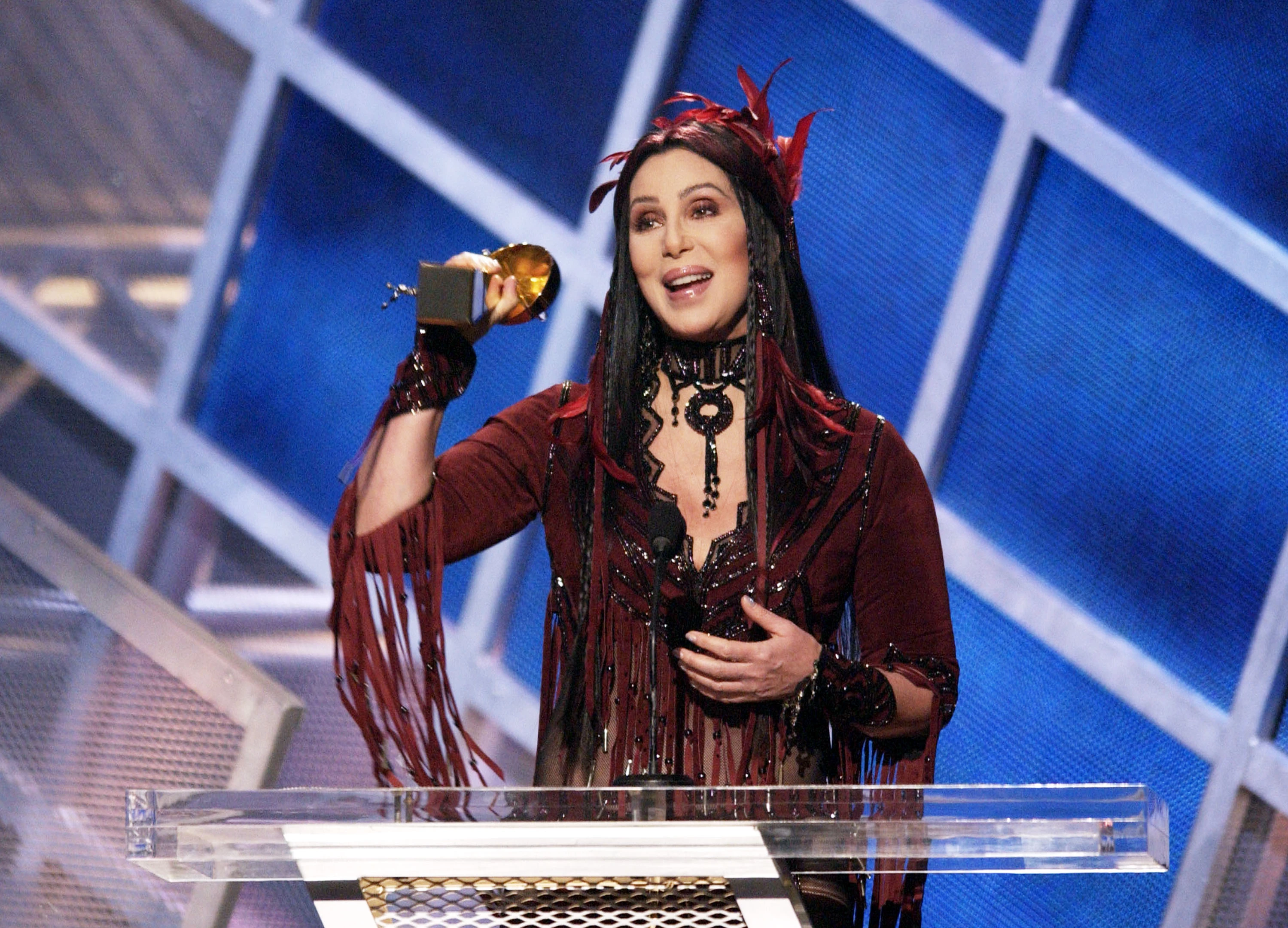 Η Cher αποκάλυψε τη δυσάρεστη εμπειρία των 3 αποβολών της σε ηλικία 18 ετών