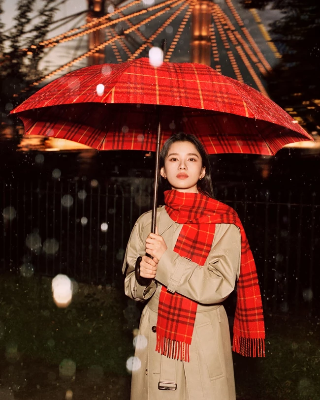 Burberry Outerwear Zhang Jingyi