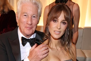 Ο Richard Gere και η Alejandra Silva επέστρεψαν μόνιμα στο σπίτι τους στην Αμερική | Οι λόγοι που οδήγησαν σε αυτή την απόφαση