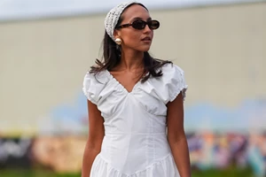 Καλοκαίρι 2025 | 8 effortless chic looks που μπορείτε να δημιουργήσετε με μια φούστα