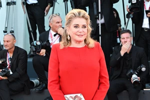 Timothée Chalamet: "Είναι σκληρό να είσαι ζωντανός σήμερα"