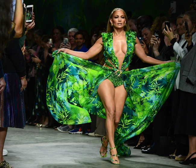 jennifer lopez versce