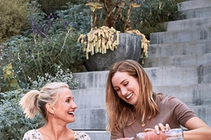 Η Cameron Diaz αποκάλυψε το ρόλο που έπαιξε η Gwyneth Paltrow στην απόφασή της να κάνει παιδιά