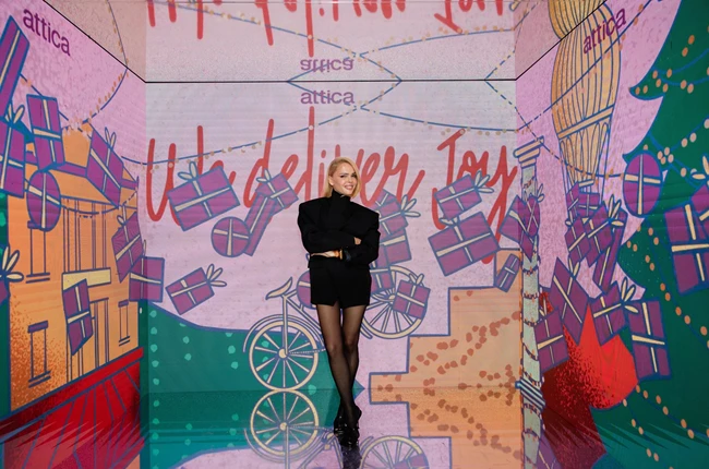 H Ευαγγελία Σμυρνιωτάκη με JACQUEMUS, attica