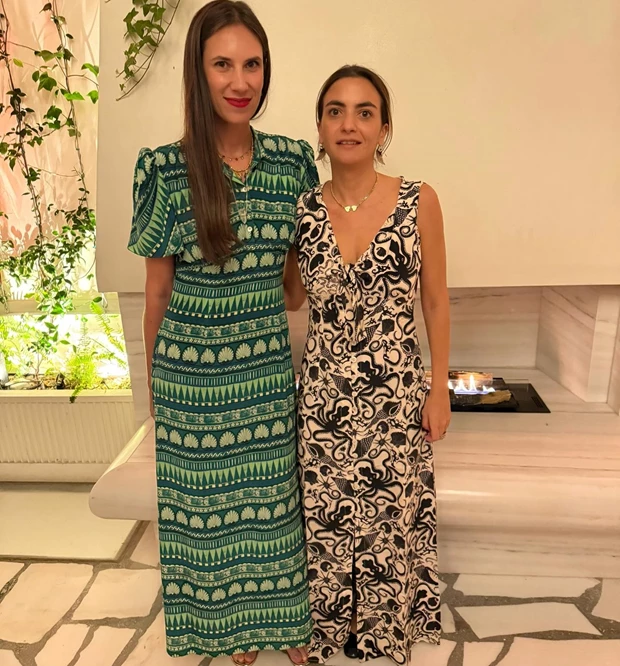 Τatiana Santo Domingo | Τα κομψά resort looks στην Ελλάδα και τα διαχρονικά σανδάλια που θέλουμε τώρα