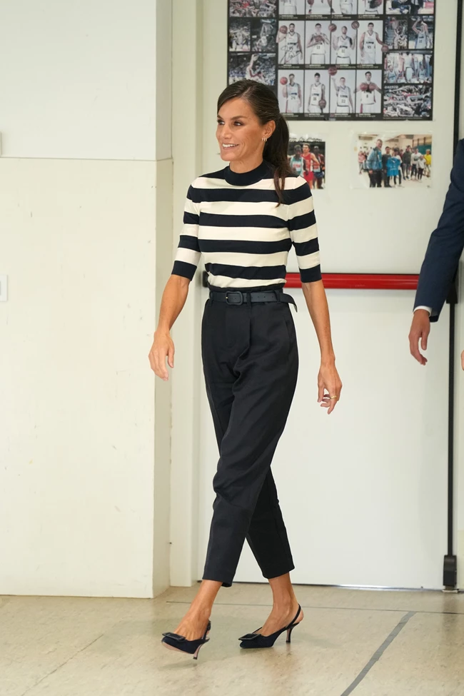 Βασίλισσα Letizia | Με παριζιάνικο στιλ υποδέχτηκε τη νέα σχολική χρονιά