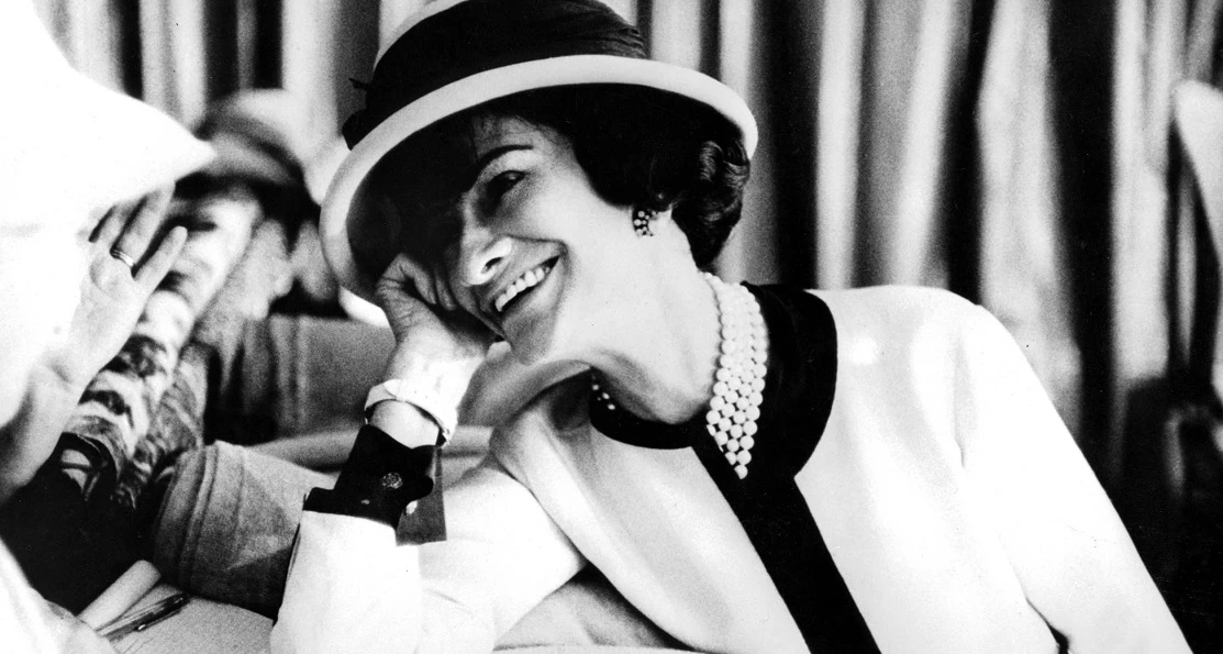 Cindy Crawford | Αυτό είναι το πολυτελές άρωμα που φορά καθημερινά