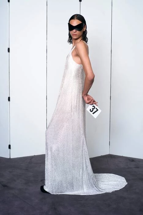Balenciaga Fall 2021 Haute Couture
