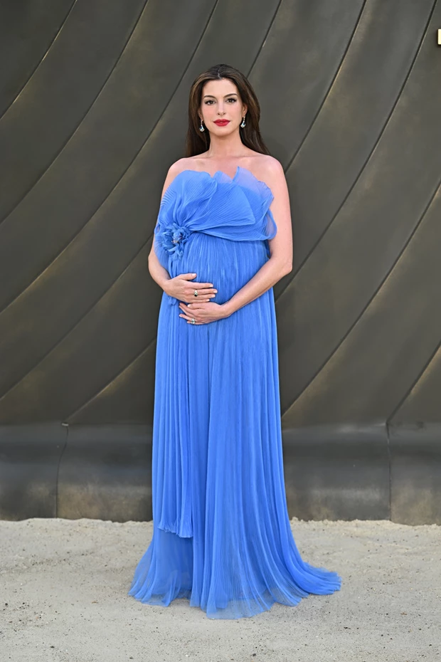 Anne Hathaway