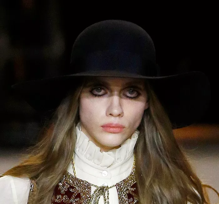 Celine: Shag και graphic eyeliner