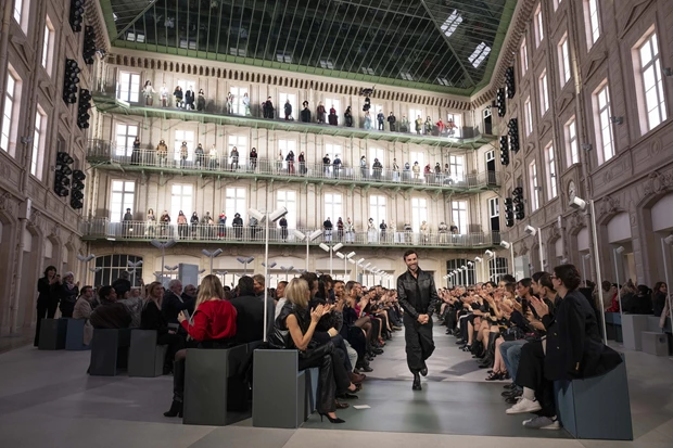 H νέα συλλογή Louis Vuitton αναβιώνει την εμπειρία των ταξιδιών