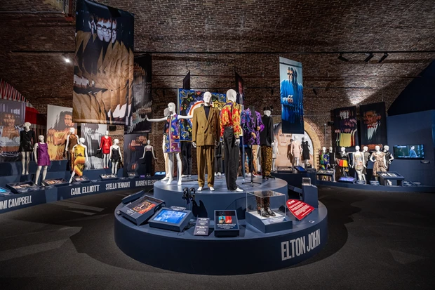Gianni Versace Retrospective Λονδίνο