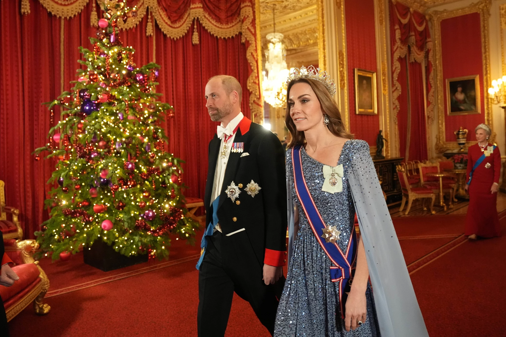 Kate Middleton | Με τιάρα που έχει να φορεθεί 20 χρόνια σε επίσημο δείπνο στο κάστρο του Windsor