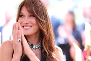 Carla Bruni | Η τρυφερή φωτογραφία με τον Nicolas Sarkozy από το καλοκαίρι του 2015