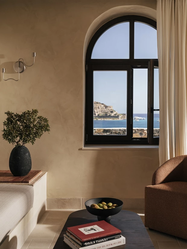 Chora | Μία νέα εμπειρία πολυτελούς φιλοξενίας στην Ελούντα